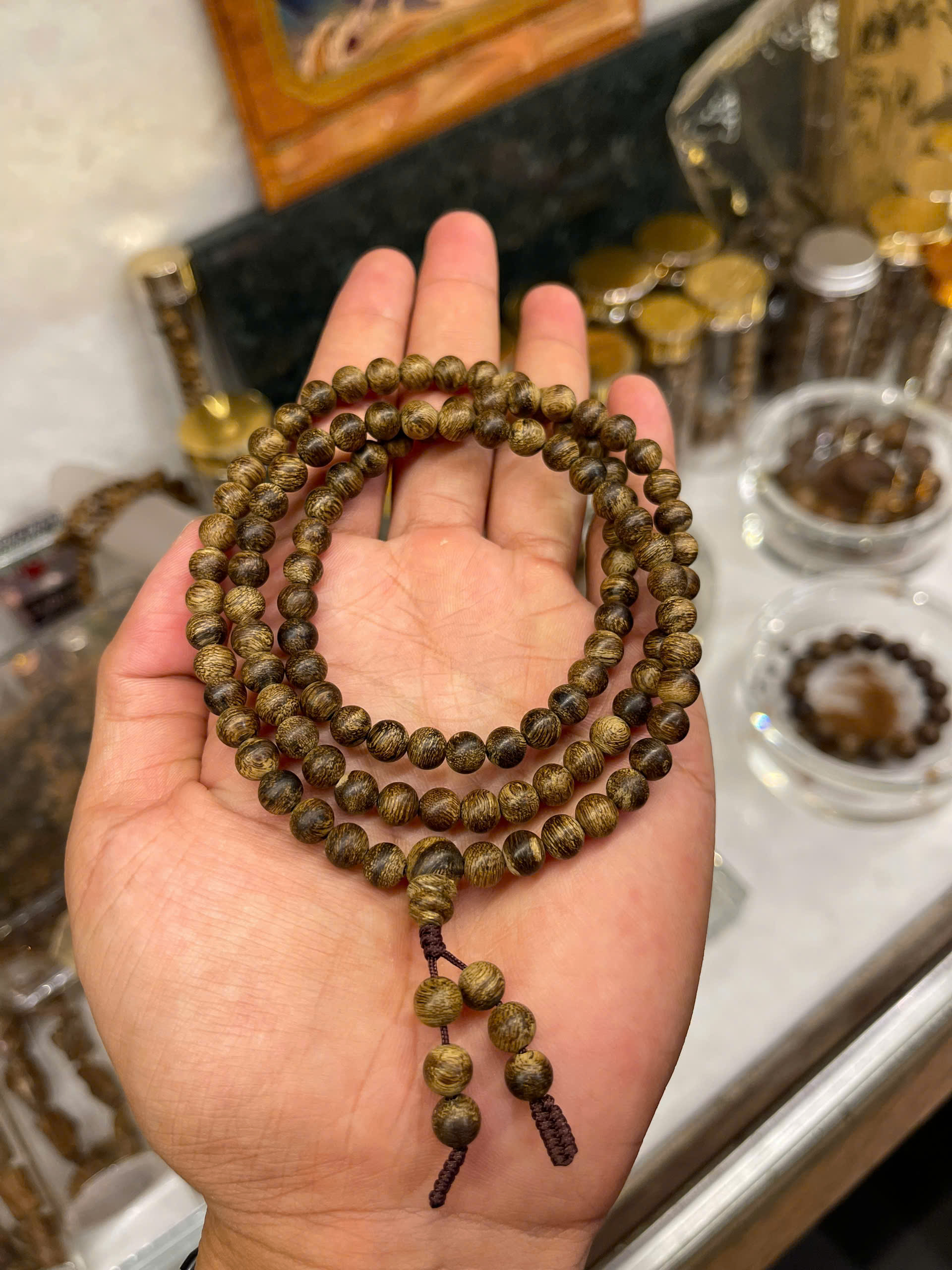 Agarwood bead necklace (20.6g)